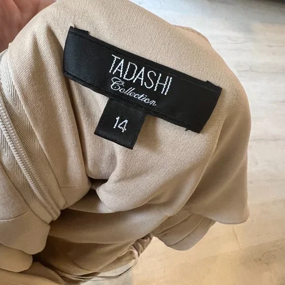 TADASHI Collection GOWN - Picture 4 of 10